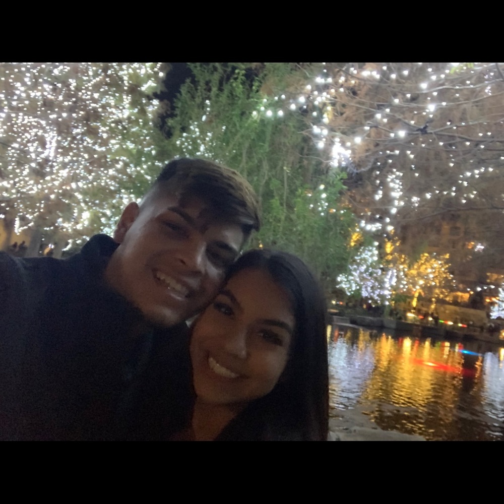 Meet your Posher, Dafne